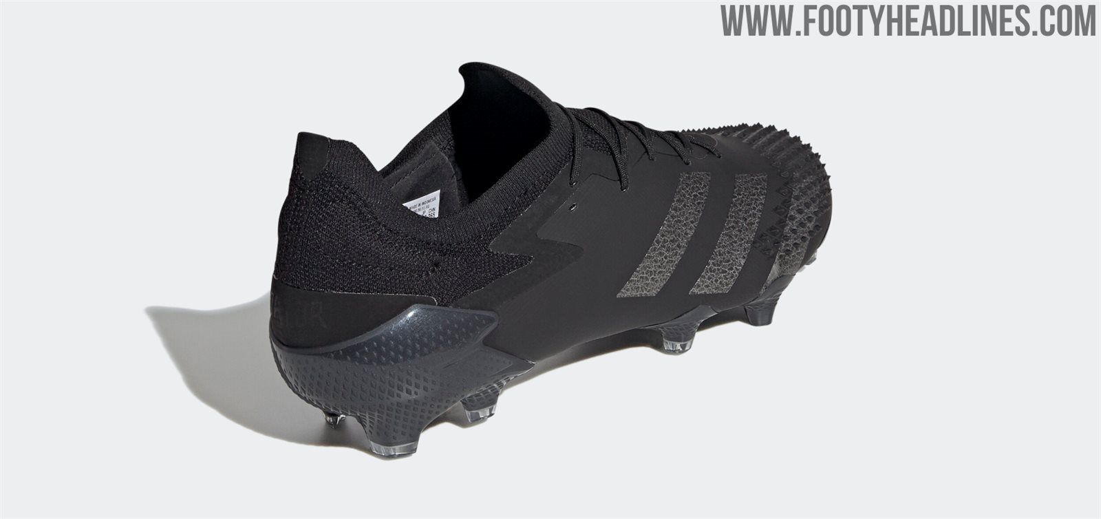 Adidas predator all black on sale
